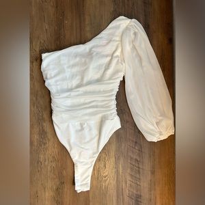 Hello Molly single sleeve white bodysuit
